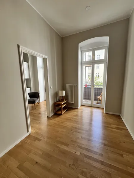 Prenzlauer Berg - Schöne 2-Zimmer Wohnung mit Balkon im sanierten Altbau — photo 1